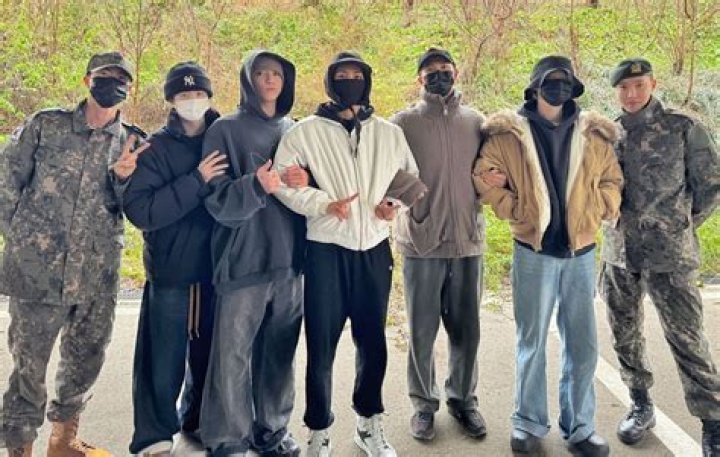 
“We will wait for you”: BTS’ J-hope’s fans react to the Arson singer initiating his mandatory military enlistment 