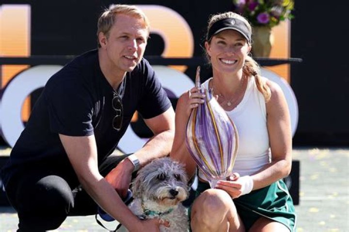 What Is Joe Vollen Age? Is The Model Dating Tennis Player Danielle Collins?