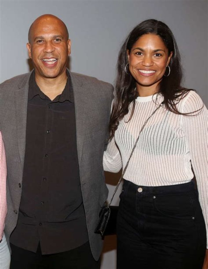 Who are Dean Lewiss Parents? Dean Lewis Biography, Parents Name, Nationality and More