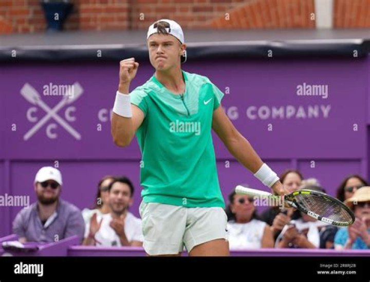 Who Are Gerard and Leslie? Everything To Know About French tennis player Maxime Cressy Parents