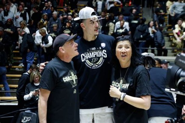 Who Are Julia & Glen Edy? Details To Know About Purdue Boilermakers Zach Edey Parents