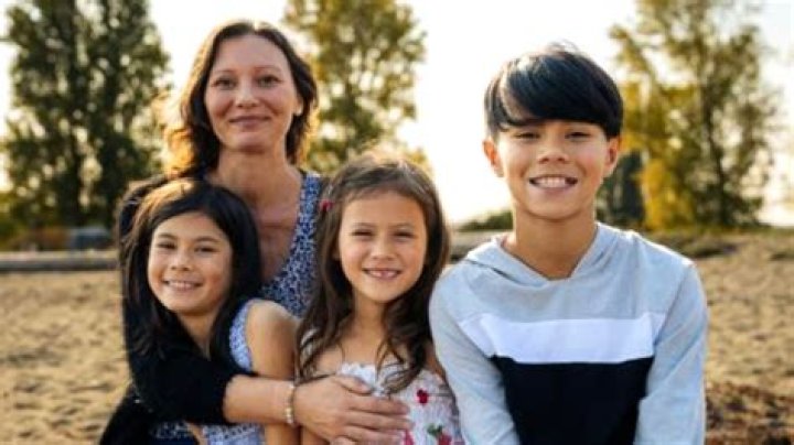 Who Are Linus Sebastian Sisters, Isabelle and Emily?