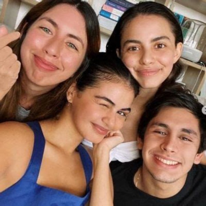 
Who are Lotlot de Leon and Ramon Christopher? Meet Janine Gutierrez Parents 