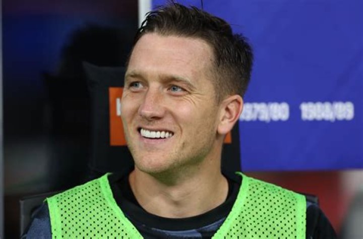 
Who are Piotr Zielinskis Parents? Piotr Zielinski Biography, Parents Name, Nationality and More 