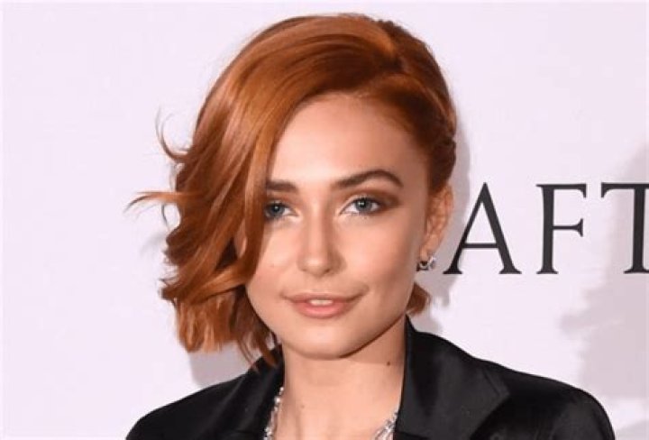 
Who is 23yo Sophie Simnett? Boyfriend, Family, Net Worth 