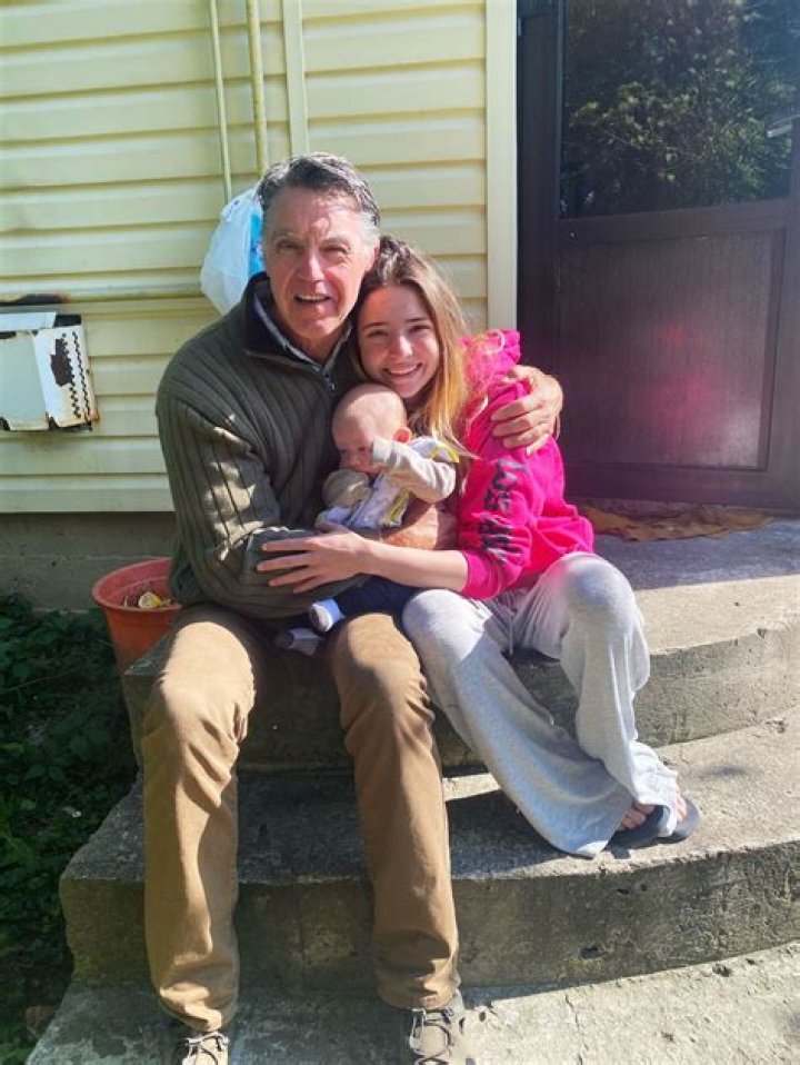 
Who Is Aislinn Hubbard? Dad William Hubbard Flies Back To Ukraine To Save Aislinn And Her Son 