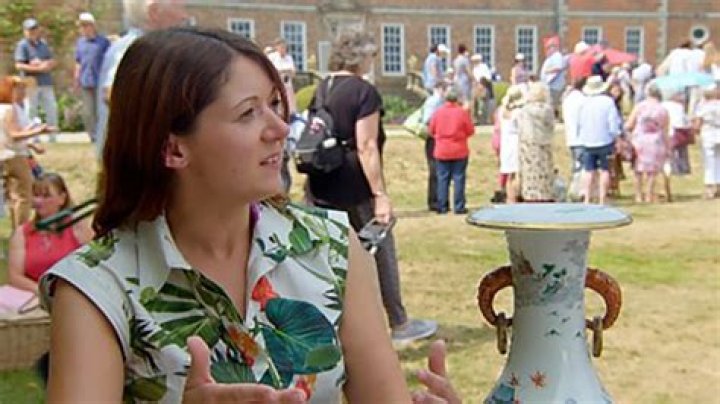 
Who Is Antiques Roadshow David Battie Wife Sarah Battie? Meet His Daughter 