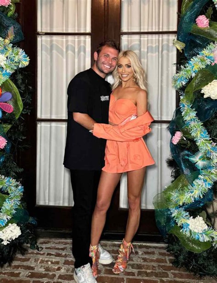 
Who is Chase Ryan Wife? 