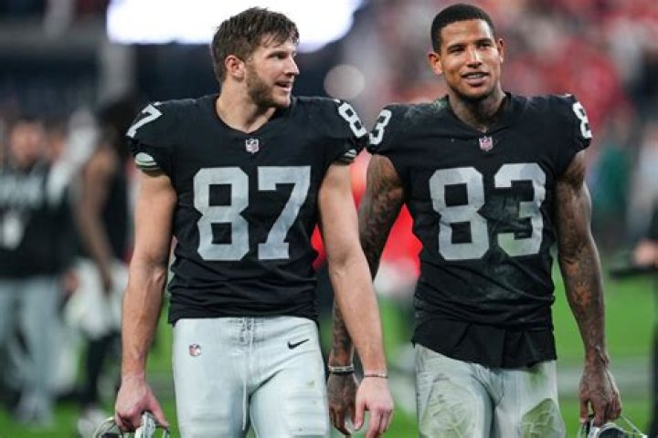 
Who Is Darren Waller’s Wife? Dating History Of The Footballer 