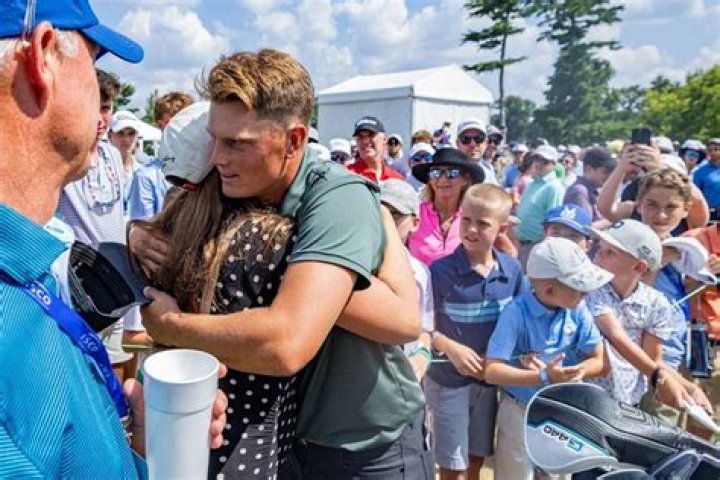 
Who Is Hannah Richmond’s Wife, William Mouw? Details on how a golfer’s girlfriend became his fiancée 