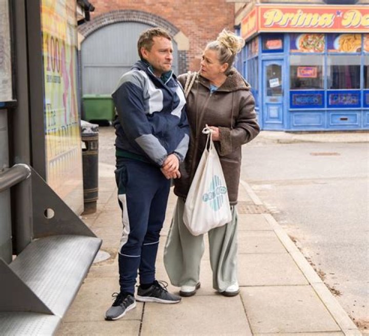 
Who Is Isobel Middleton From Eastenders? Coronation Street Actress Jane Hazlegrove Has A New Partner 