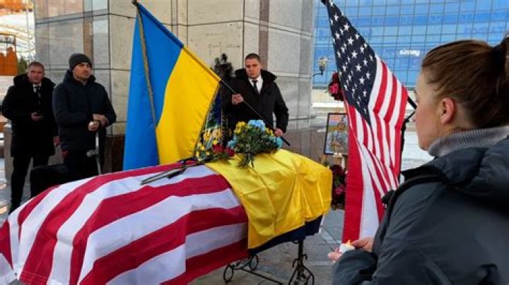 
Who is Joseph Hildebrand? Ashes of Canadian who died fighting in Ukraine return home 