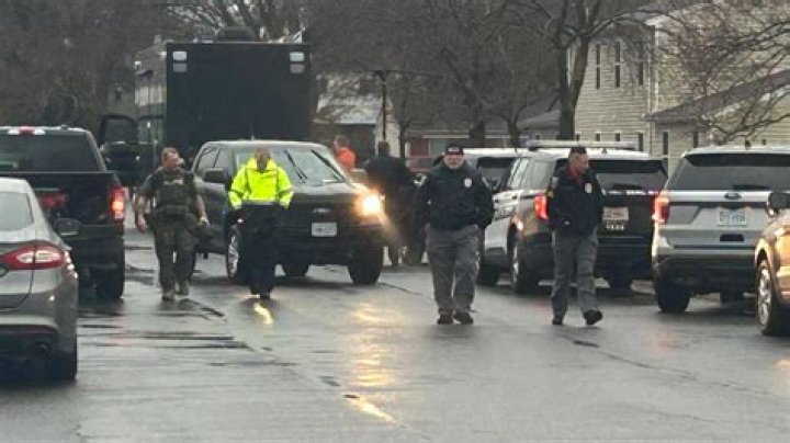 
Who Is Lee Michael Thrall From Pinellas Park? Man Who Held 3 In Hostage Dead By Self-Inflicted Gun Shot 