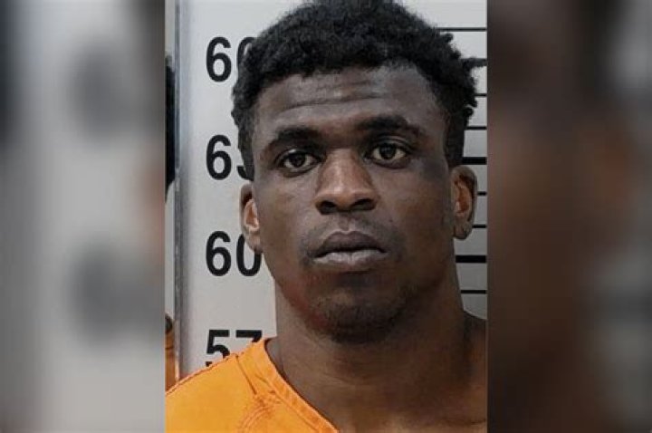 
Who Is Liese Dodd’s Killer Boyfriend Deundrea Holloway From Alton IL? Pregnant Gf Death 