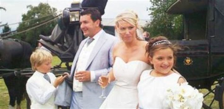 
Who Is Lindsey Bird, Paul Bird Wife? Married Life And Children 