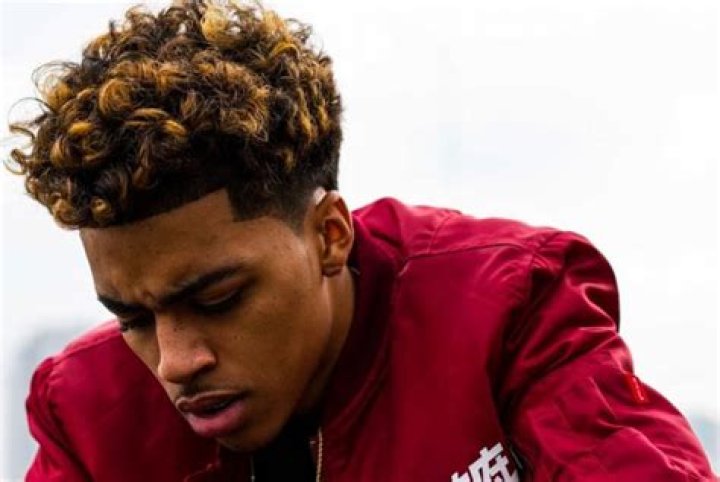 
Who is singer Lucas Coly? Where is he from? His Wiki: Age, Girlfriend, Brother, Parents, Net Worth, Nationality, Affair, Siblings 