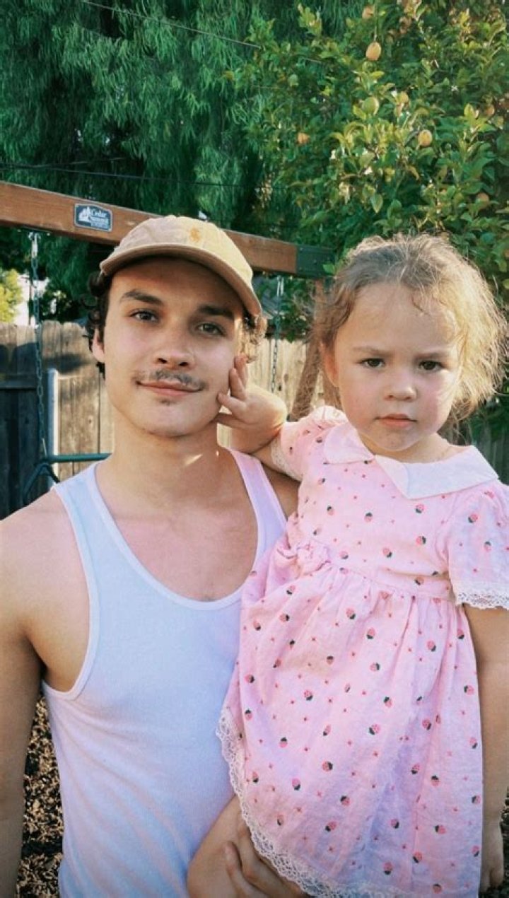 Who Is Stella Maeve – Learn About Benjamin Wadsworth Wife, Children And Parents