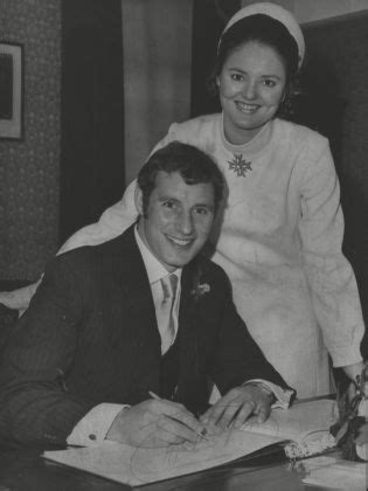 
Who Is Terry Neill’s Wife Sandra Neill? Arsenal Manager Daughters & Family 