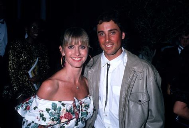 
Who Were Olivia Newton-John Parents Brinley And Irene Born? Where Is Her Daughter Chloe Lattanzi Now? 