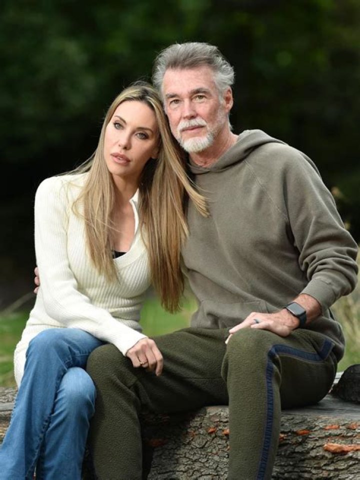 
Why Did Olivia Newton John and Husband Matt Lattanzi Divorce? Ex Boyfriend’s Disappearance and Her Messy Love Life 