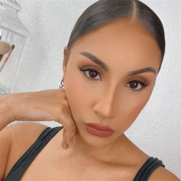 Yuri Lamasbella Height, Weight, Net Worth, Age, Birthday, Wikipedia, Who, Nationality, Biography