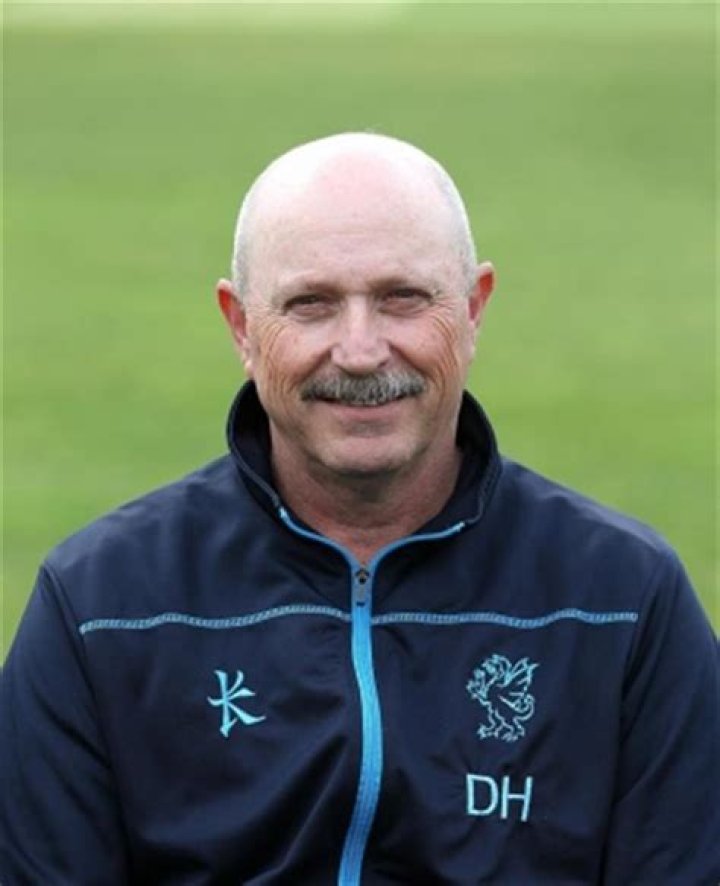 
Zimbabwe coach Houghton left fuming as umpires refuse to call off game much earlier v South Africa 